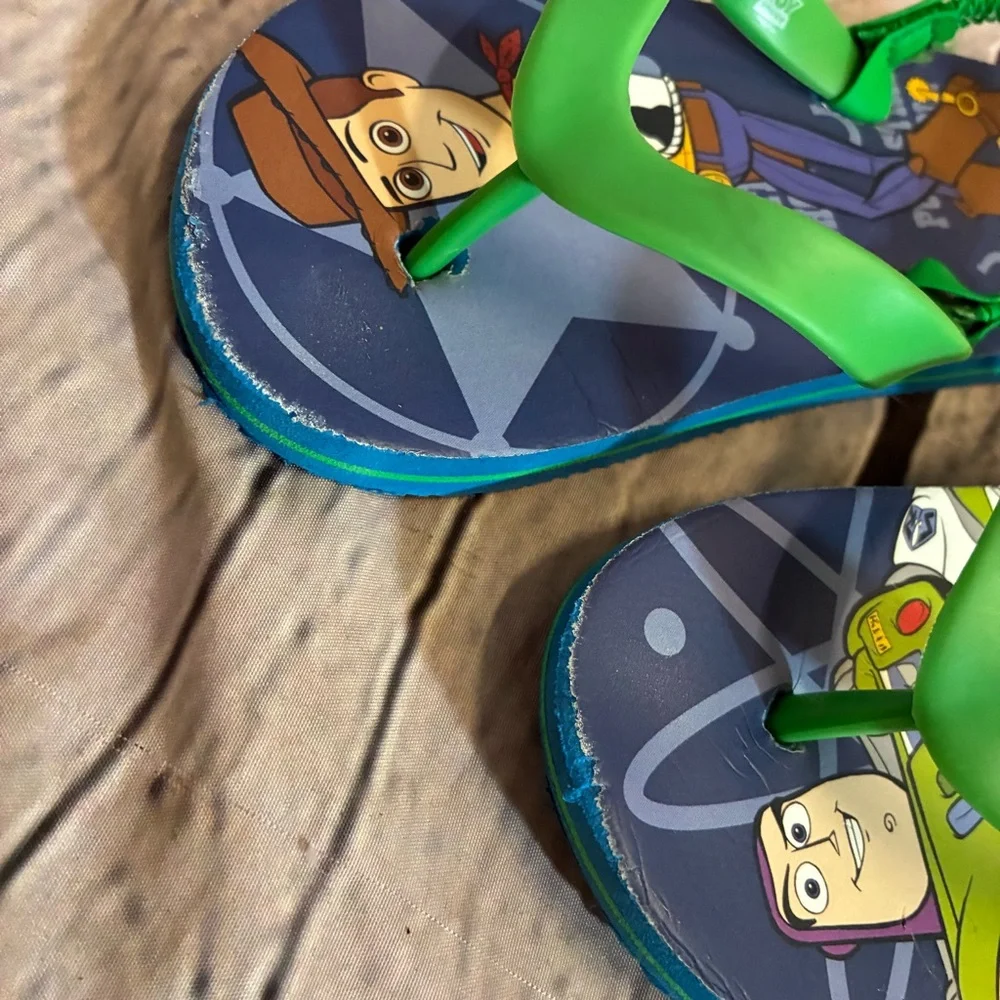 5/$20 Disney Pixar Toy Story Toddler‎ Buzz Lightyear Woody Flip Flops Sz L 9/10